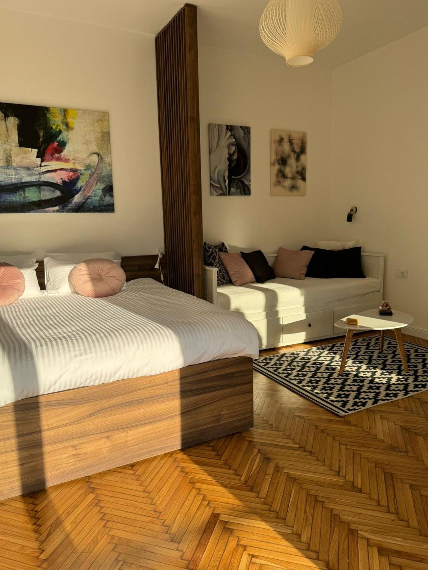 Balconia Sunny Apartment In Centre Of Beograd Eksteriør billede